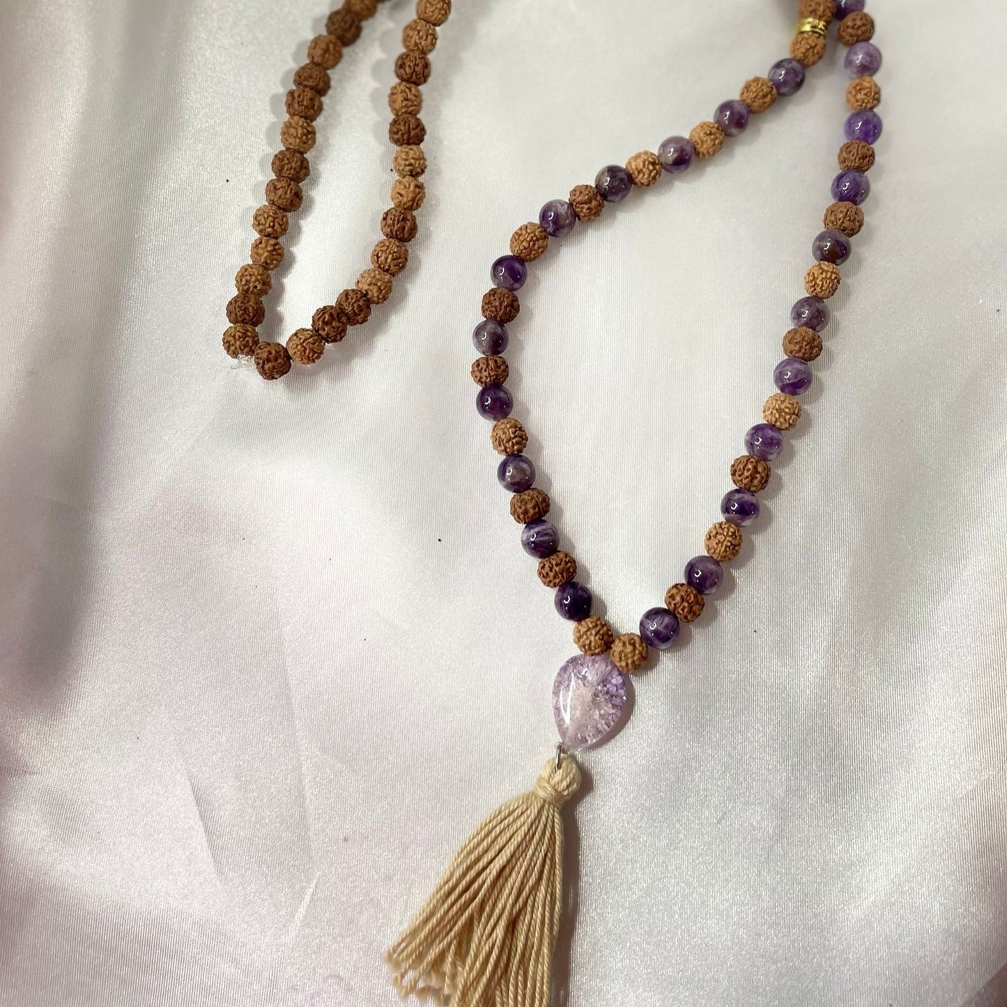 Japamala de Rudraksha de Ametista | Meru Ametista 108 contas